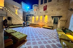 Urfa Sıra Gecesi Rezervasyon