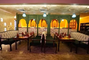 Desi Vibes Gaur City Mall Restaurants