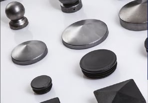 Metaliniai stulpų stogeliai dangteliai