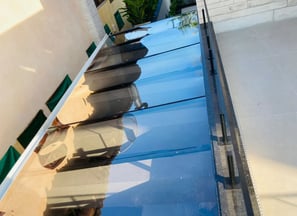 Cobertura em Policarbonato Compacto Fumê