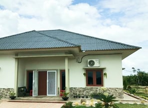genteng upvc royal roof custom warna abu abu untuk atap rumah tinggal