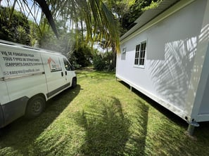 Algeco sur pieux vissés