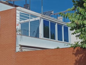 Veranda, cerramiento de aluminio y vidrios