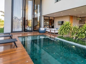 pool tiles supplier
