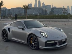 porshe 911 on premium tyres
