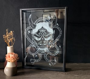 gravure sur verre cadre métal masque Hannya