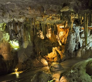 Stalagmiti, grotte di onferno
