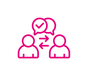 Ícone rosa de duas pessoas conversando, representando comunicação e interação social de forma simplificada.