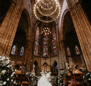 Novios en el mejor templo para casarse - Mejor foto y video de bodas en GDL, México