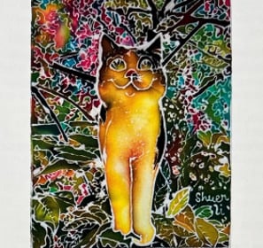 Shuen-Li Spirit's colourful Batik cat portrait painting featured in the Batik Guild UK magazine.
