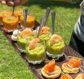 Guacamole con camarón saltado