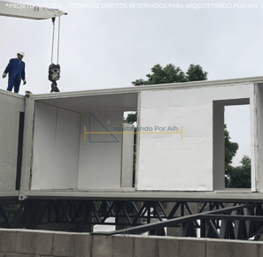 laboratório container sustentável, imagem da etapa construtiva, container colocados