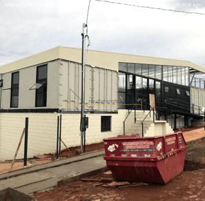 laboratório container sustentável, imagem da etapa construtiva