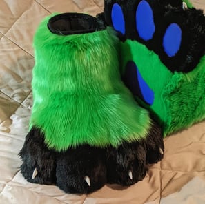 Green feet paws made by Teto Creations
