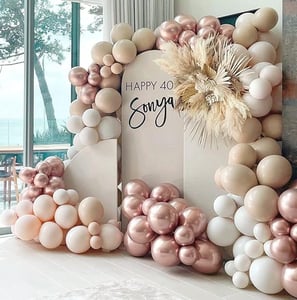 Balloon photo backdrop in Miami for events, parties, weddings, and celebrations