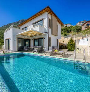 Ferienhaus mit Pool