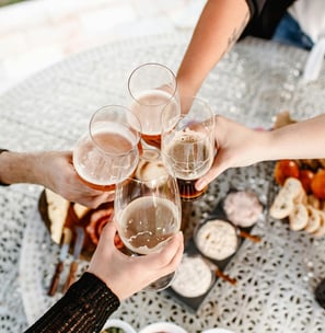 Essen und Trinken in geselliger Runde