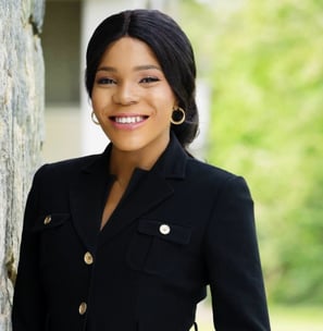 a black woman in evaluation consulting