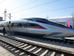 China lunches prototype of CR450 world fastest train