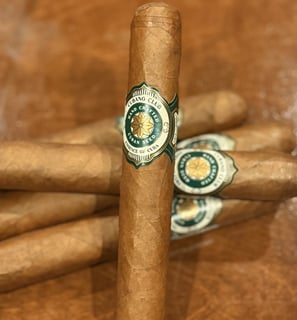 "Cubano Club Habano Toro full-bodied cigar with earthy and peppery notes"