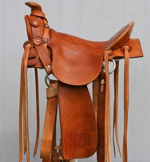 WESTERN VINTAGE SADDLES