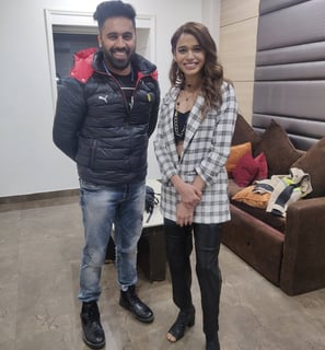 Shalmili Kholgade with Manas Katyal for Live musical Night