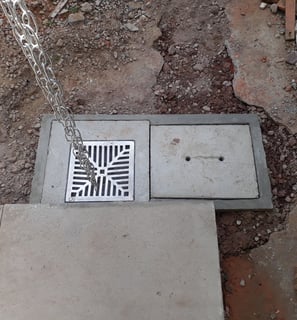 imagem-construção-caixas-esgoto