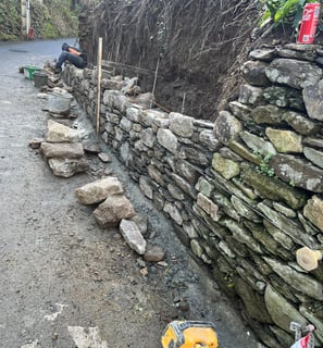RECONTRUCTION MUR EN PIERRE
