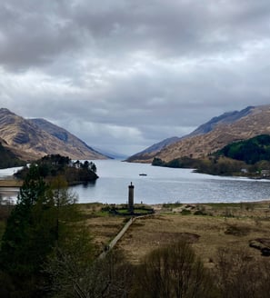 Vue sur le Loch Shiel et le Glenfinnan Monument