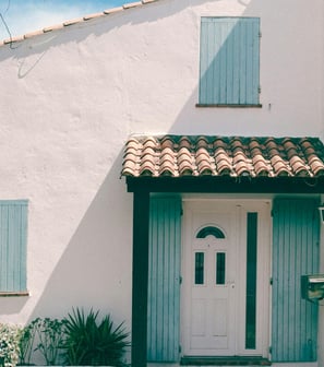 Une belle maison paisible harmonisée par le Feng Shui et l'Holosynergie. 