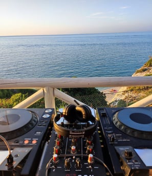 Console dj Vista Mare a Capo Bianco