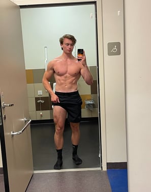 a man that is taking a selfie