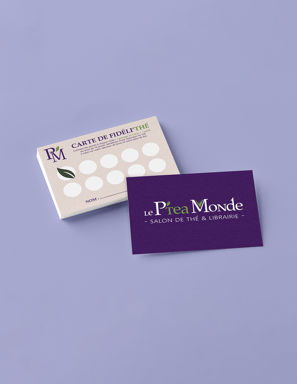 Une carte de fidélité pour le salon de thé Le P'tea Monde, sur fond violet