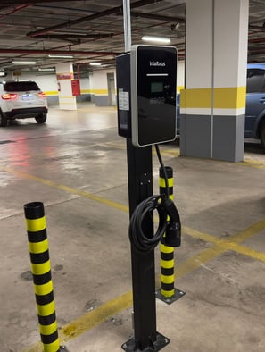 Um carregador de carro elétrico de 7 kW que nós da Box instalamos no Pátio Capital