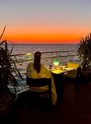 shebara-resort-sunset-dinner-model