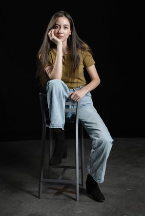 fotografía de estudio de una actriz posando para porfolio