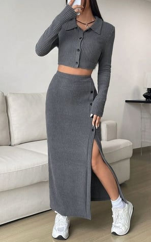 Conjunto de dos piezas de punto con tenis