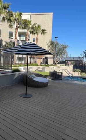 luxury apartment pool deck