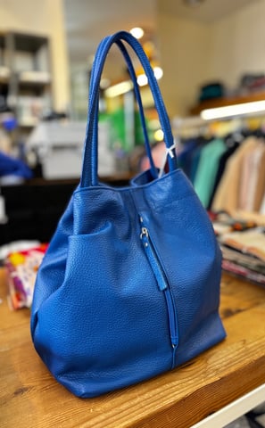 Sac à main en cuir bleu