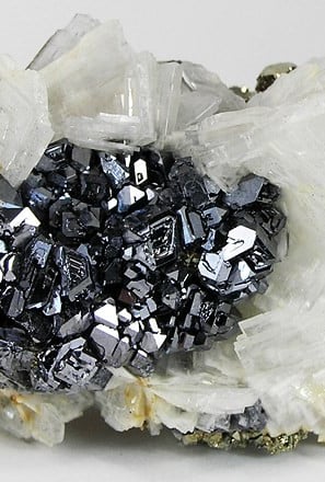 cluster of lead