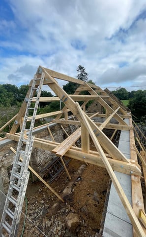 charpente à l'ancienne bois de chêne sur mesure