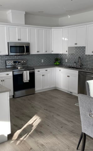 kitchen cabinet in Steinbach area