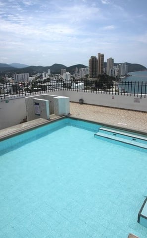 Alquiler de apartamento amoblado con vista al mar por días en El Rodadero, Santa Marta, Colombia