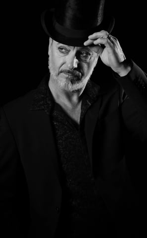 a man in a top hat and a top hat