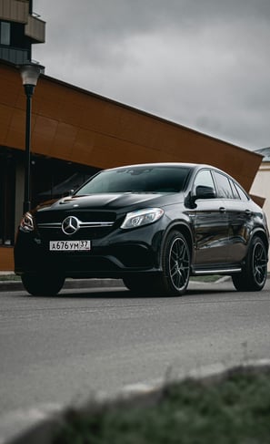 Mercedes-Benz GLE43 AMG fitted with premium high-performance tires, displayed at our auto store