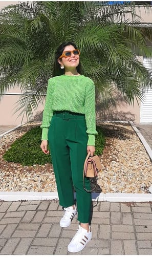 Outfit monocromático en verde