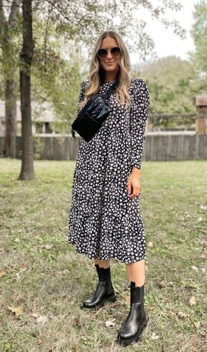 Vestido maxi con botas chunky