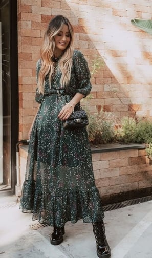 Vestido estampado con botas militares