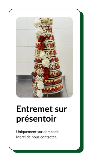 entremet fraise sur présentoir pour mariage