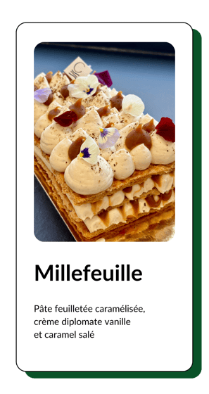 millefeuille gourmand avec décoration florale